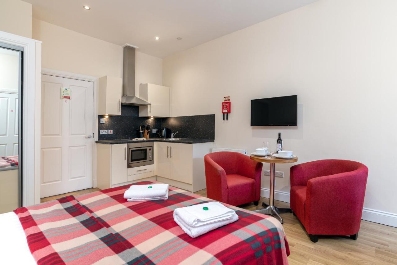 Victoria Court Suites - Aberdeen Bagian luar foto
