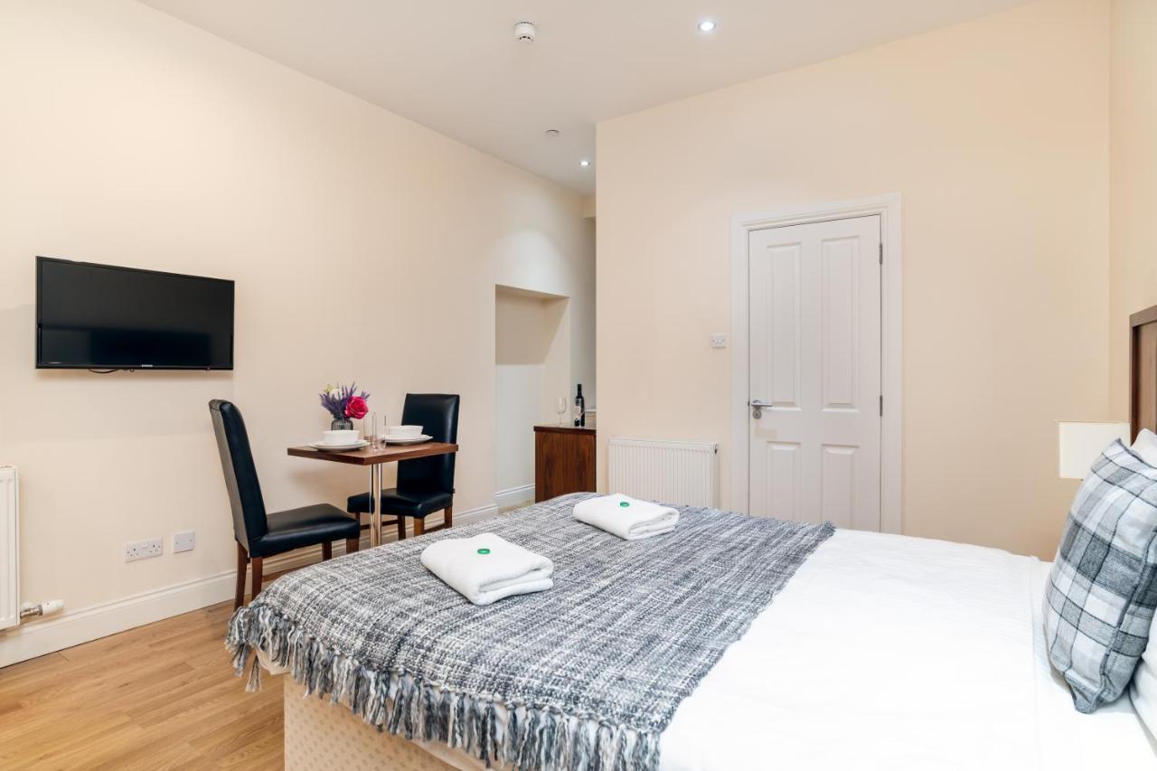 Victoria Court Suites - Aberdeen Bagian luar foto