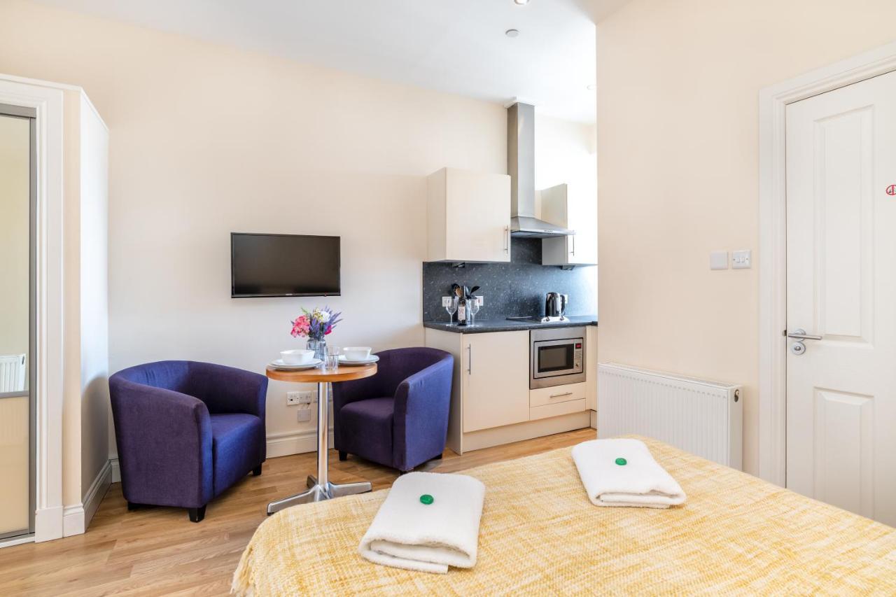 Victoria Court Suites - Aberdeen Bagian luar foto