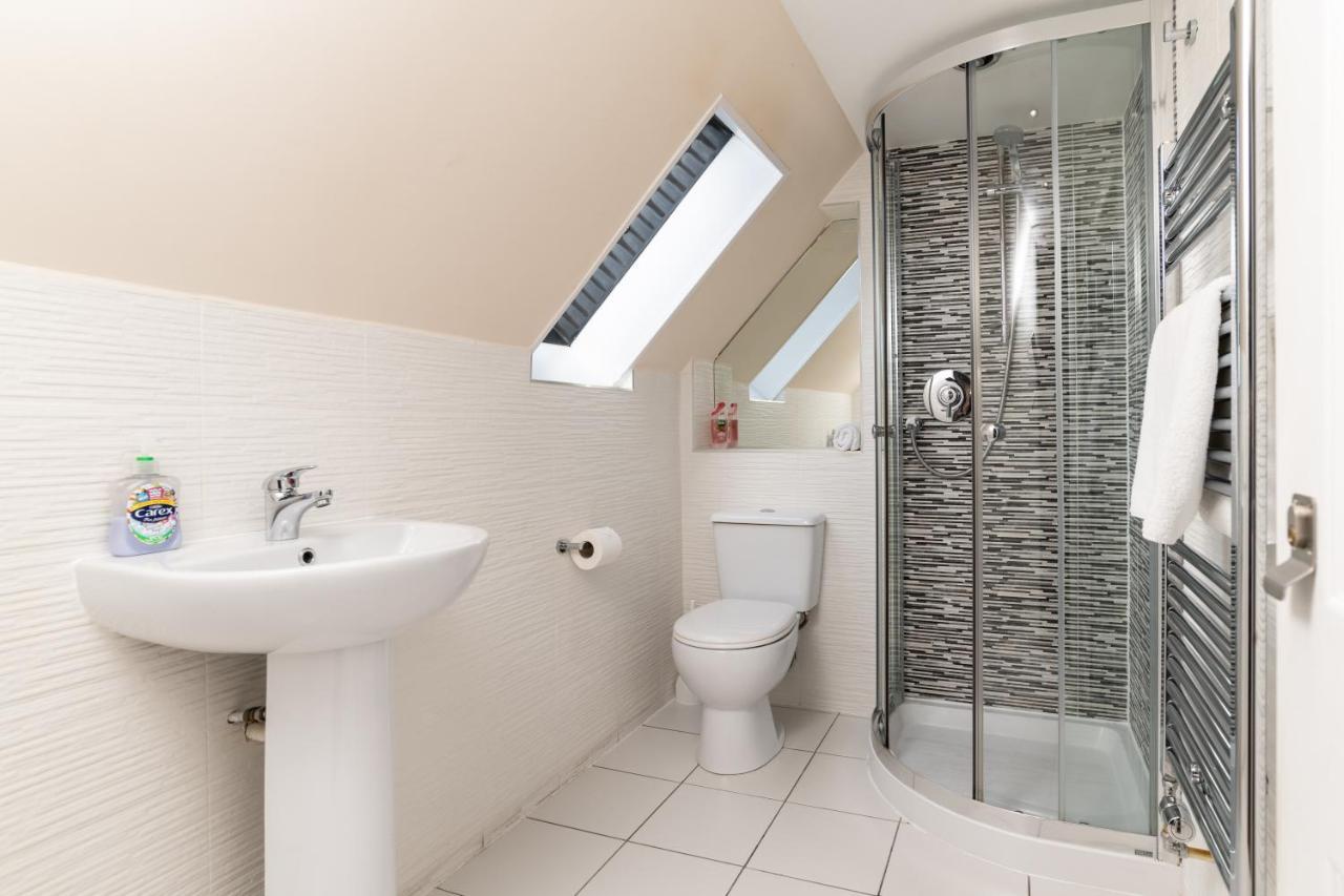 Victoria Court Suites - Aberdeen Bagian luar foto