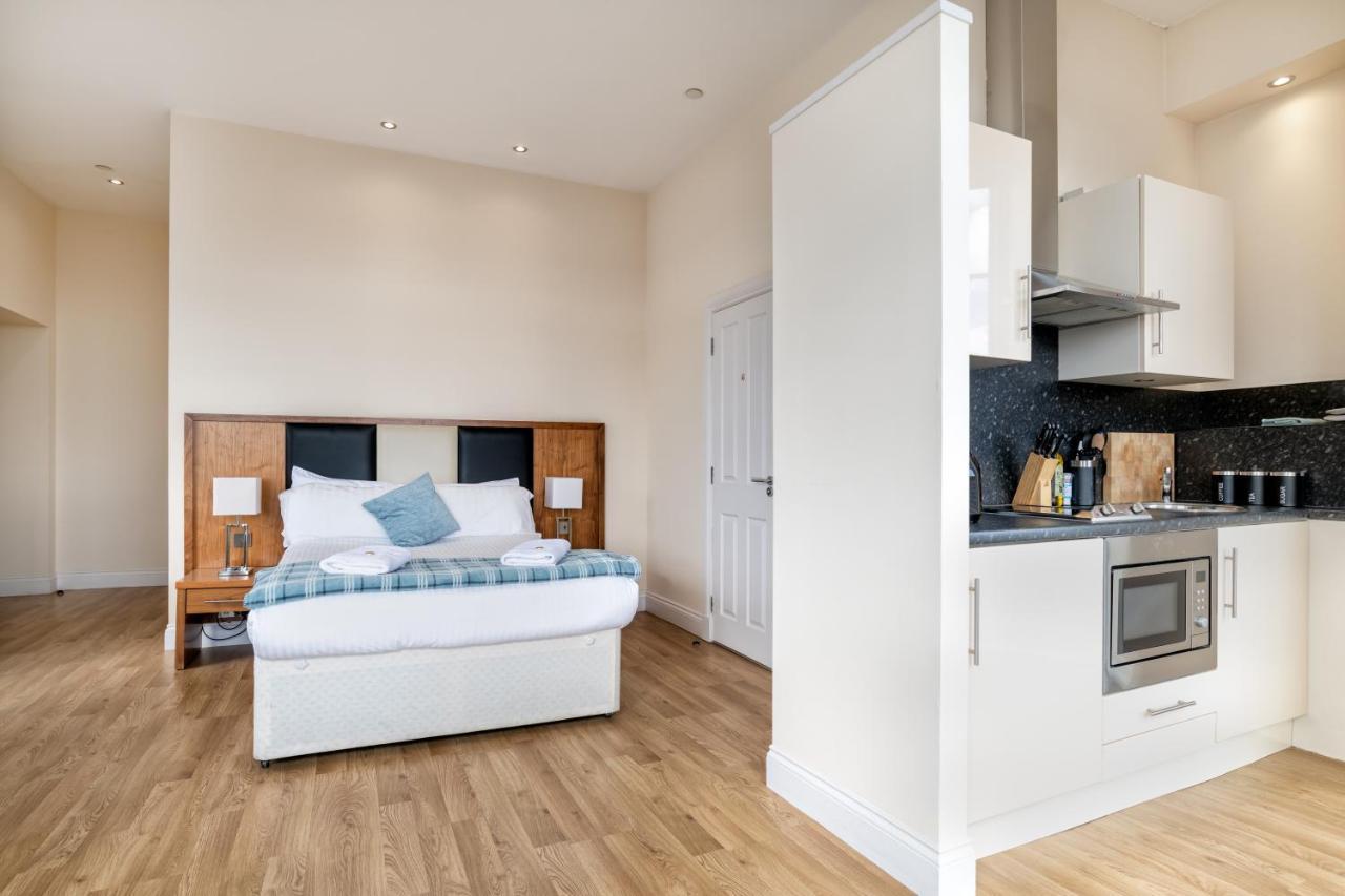 Victoria Court Suites - Aberdeen Bagian luar foto