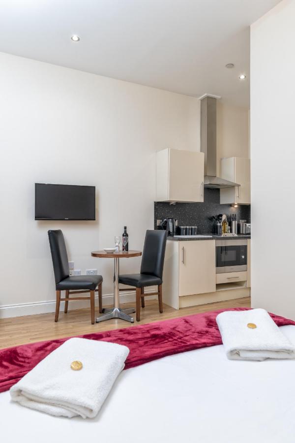 Victoria Court Suites - Aberdeen Bagian luar foto
