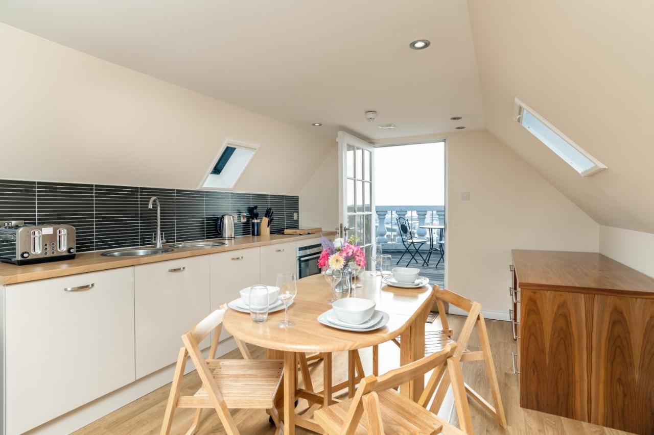 Victoria Court Suites - Aberdeen Bagian luar foto