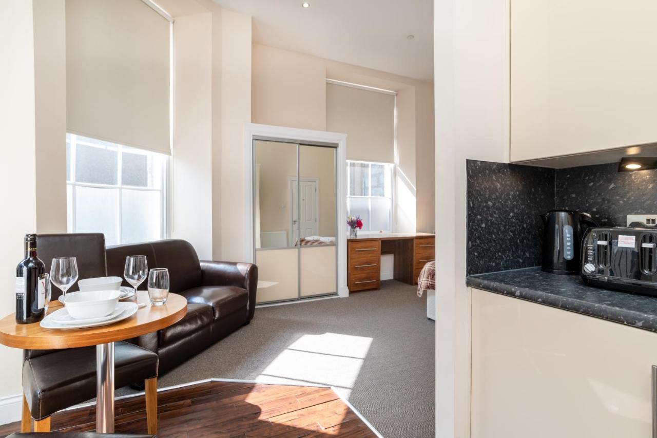 Victoria Court Suites - Aberdeen Bagian luar foto