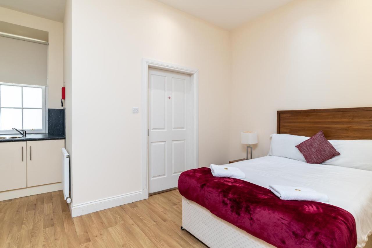 Victoria Court Suites - Aberdeen Bagian luar foto